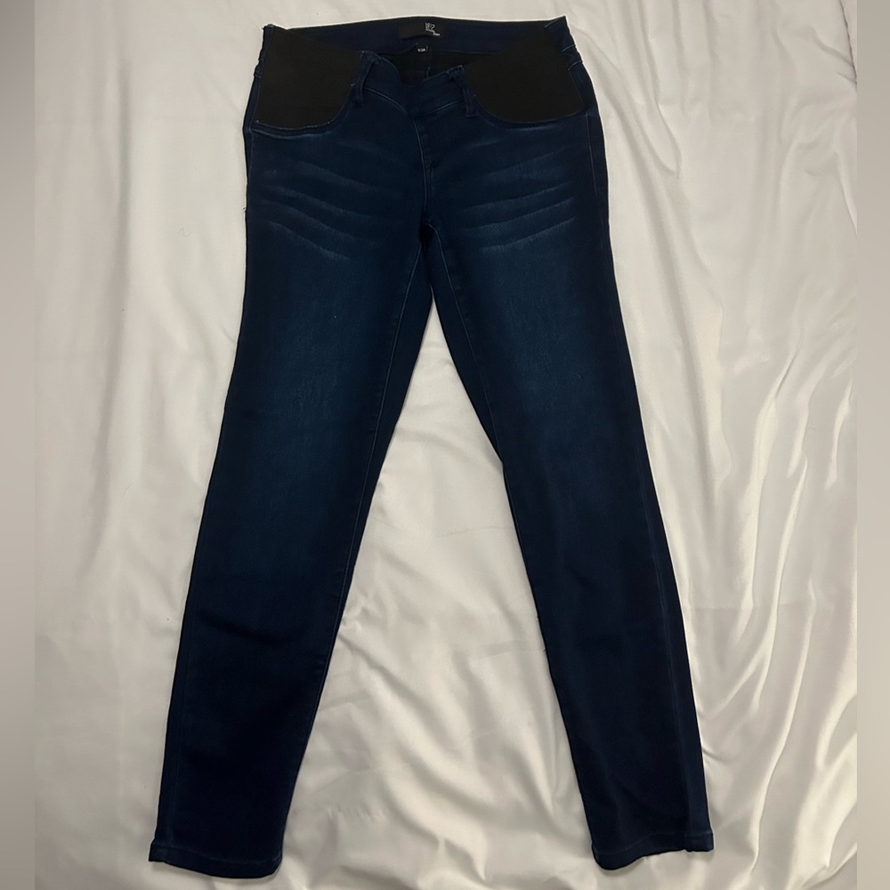 Brand new never worn 1822 Denim Maternity Skinny Jeans
